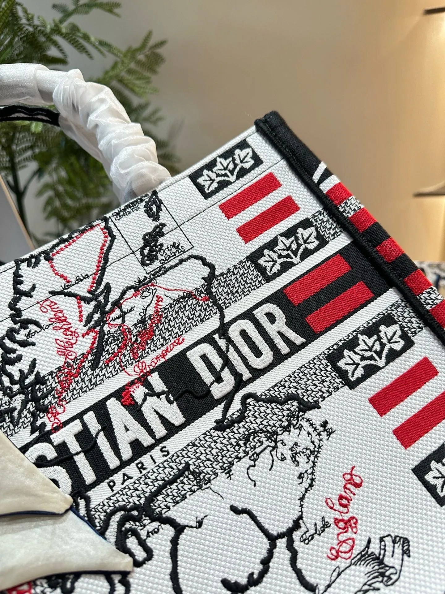 DR473 Book Tote Medium/Large