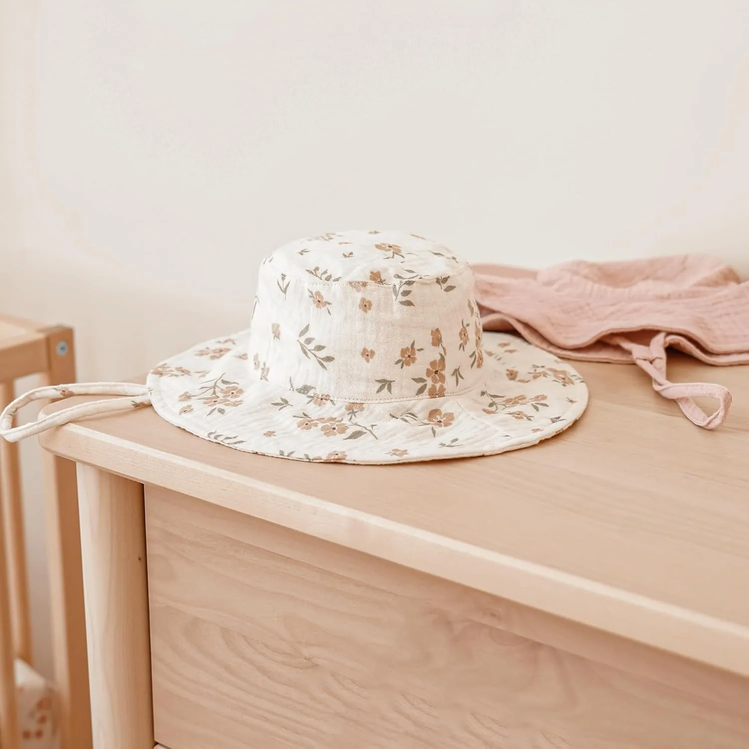 Konssy 2 Pack Muslin Baby Sun Hat UPF 50  Sun Protection Baby Bucket Hat Summer Beach Hats with Wide Brim for Boys & Girls